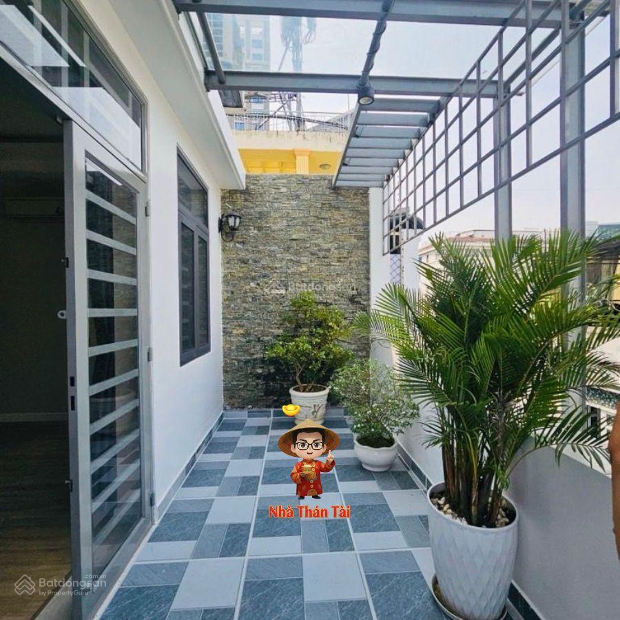 Siêu phẩm phạm viết chánh quận 1, 6 tầng, thang máy, full nội thất xịn sò