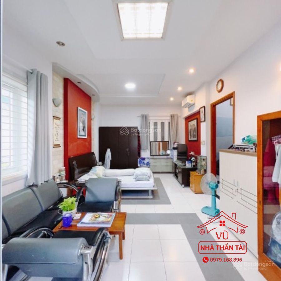 Nhà quận 4, diện tích lớn, không có căn thứ 2 so sánh, (tiếp khách mua ở thiện chí).