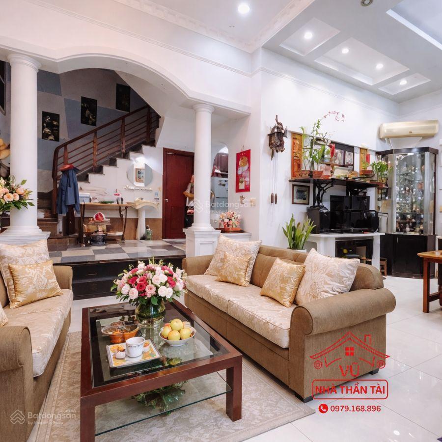 Nhà quận 4, diện tích lớn, không có căn thứ 2 so sánh, (tiếp khách mua ở thiện chí).