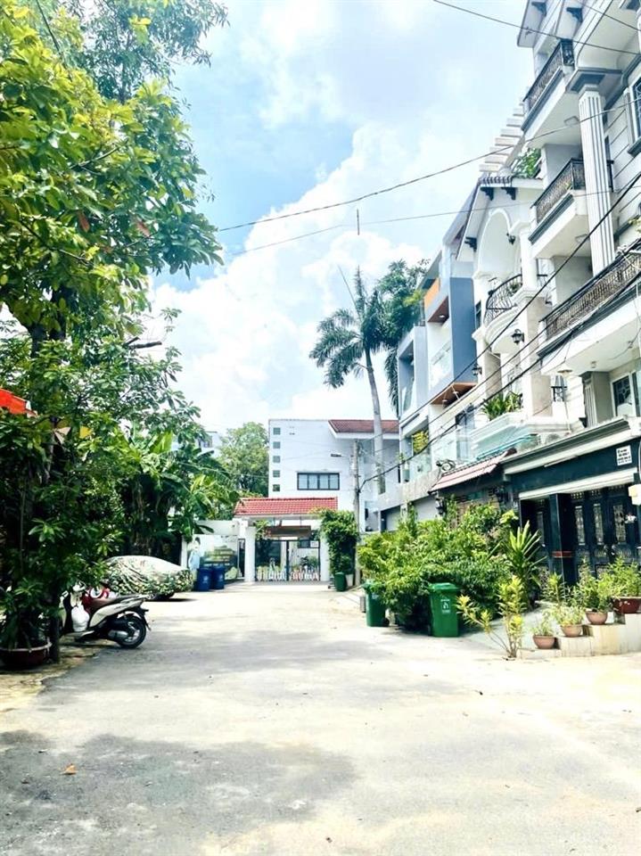 Cô lan cần bán nhà mặt tiền vĩnh hội  quận 4 , 4 tầng , 32m2 , giá nhỉnh 14,x tỷ