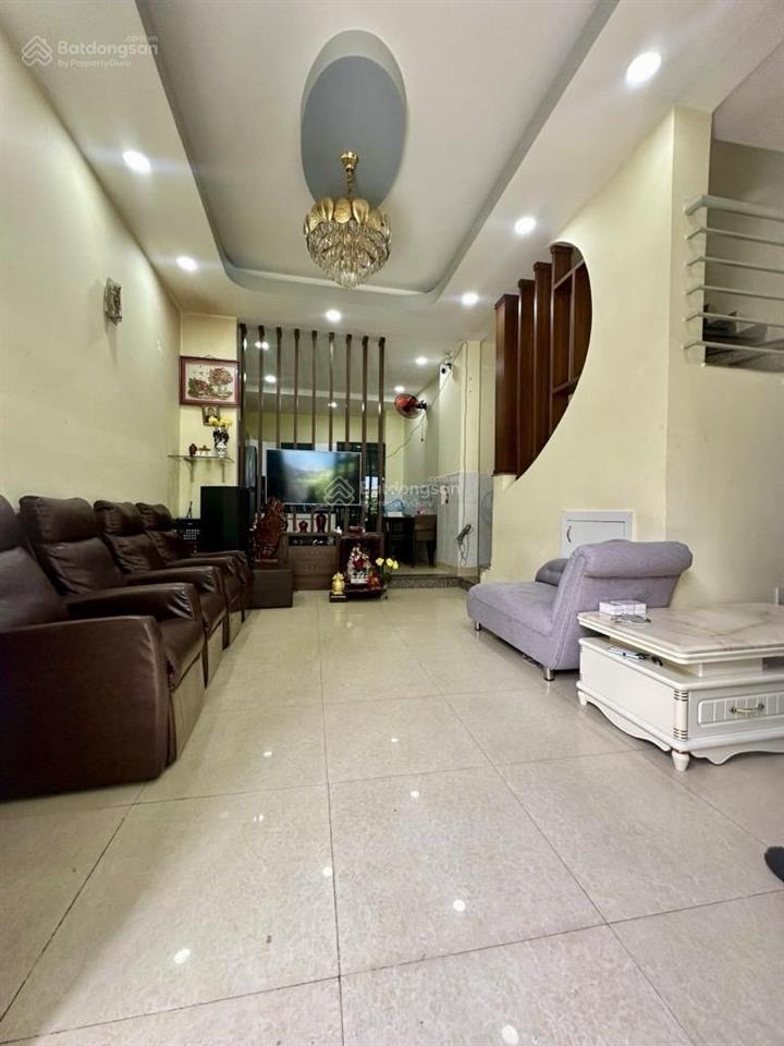 Cô lan cần bán nhà mặt tiền vĩnh hội  quận 4 , 4 tầng , 32m2 , giá nhỉnh 14,x tỷ