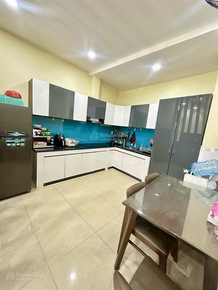 Cô lan cần bán nhà mặt tiền vĩnh hội  quận 4 , 4 tầng , 32m2 , giá nhỉnh 14,x tỷ