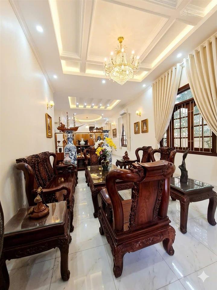 Biệt thự phong cách mỹ mt nguyễn lương bằng, quận 7, 650m2