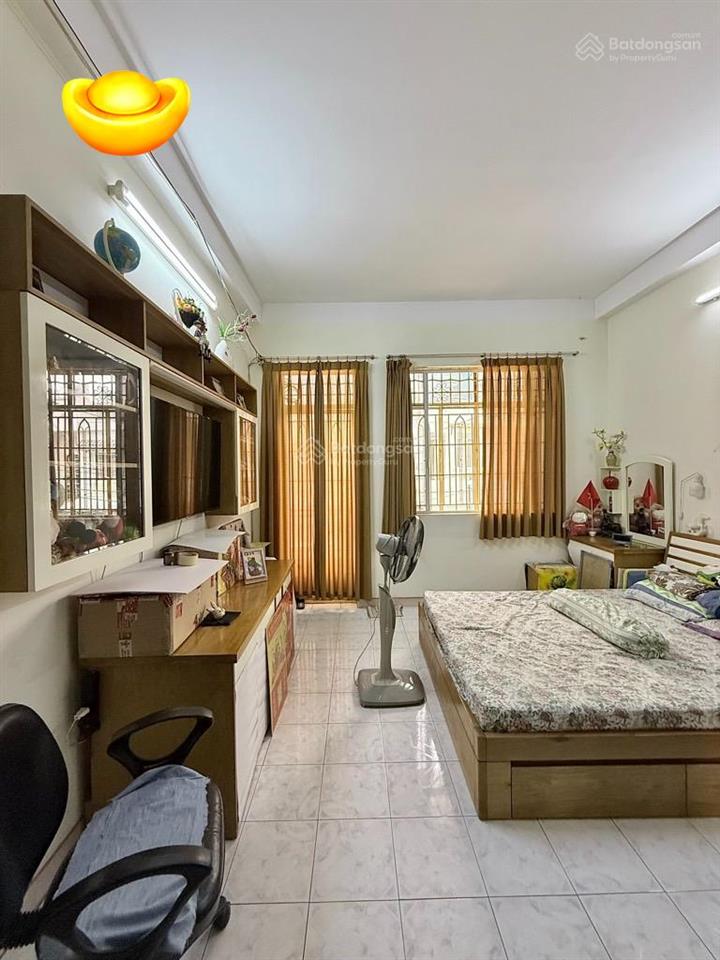 Bán nhà mt bề thế đi bộ đến công viên khánh hội, ngang 10m , giá nhỉnh 25, x tỷ tl