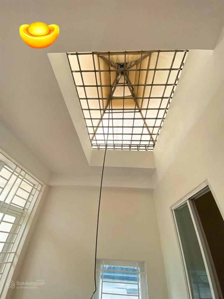 Bán nhà mt bề thế đi bộ đến công viên khánh hội, ngang 10m , giá nhỉnh 25, x tỷ tl