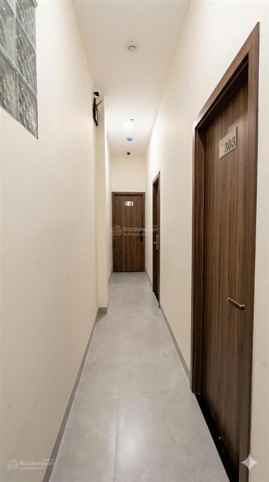 Bán nhà chdv thang máy, quận 4, 145m2, doanh thu 100 triệu/tháng , 21 tỷ tl