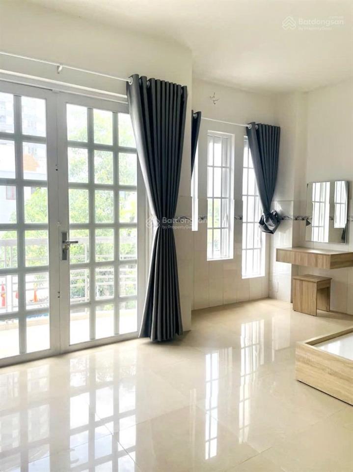 Vip nhà thờ xóm chiếu quận 4, ngang 5,3m, dt 92 m2, giá nhỉnh 10,x tỷ