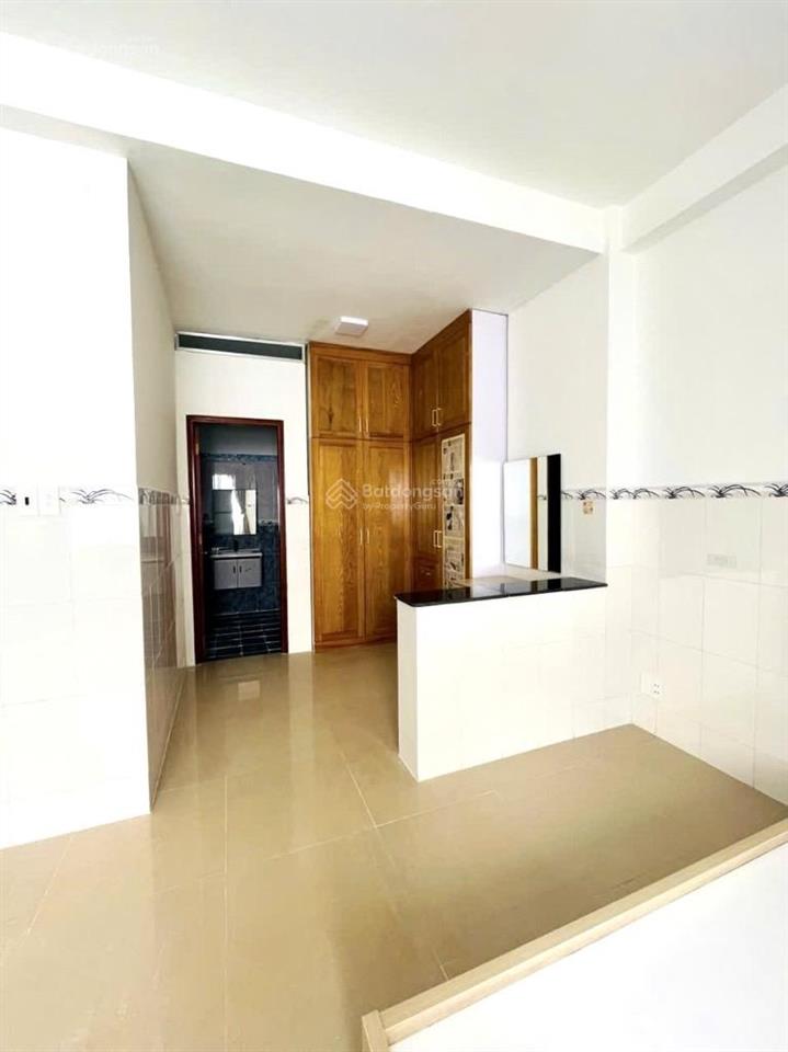 Vip nhà thờ xóm chiếu quận 4, ngang 5,3m, dt 92 m2, giá nhỉnh 10,x tỷ