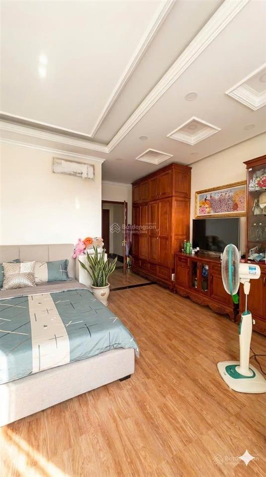 Bán nhà full gỗ đẹp, kế mt quốc lộ 50 bình chánh, 100m2, nhỉnh 9,8x tỷ