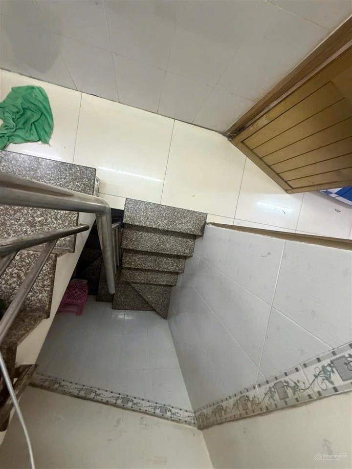 Bán nhà lê quốc hưng, gần chợ xóm chiếu, dtsd 56m2, 5 tầng, nhỉnh 3,x tỷ.