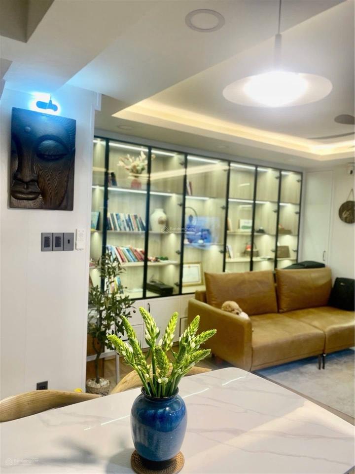 Mặt tiền đoàn văn bơ, 58m2, 3 tầng, nhỉnh 9, x tỷ