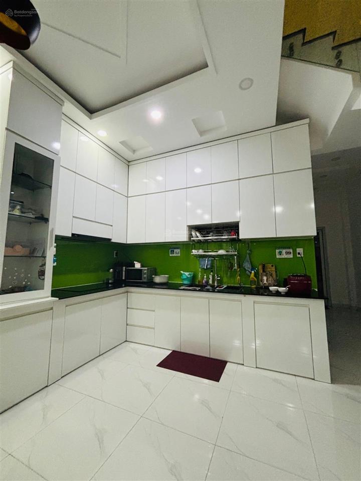Vip  đường số 2, chợ tân quy, quận 7, 5 x 12,2m, 3 tầng, nhỉnh 8,x tỷ.