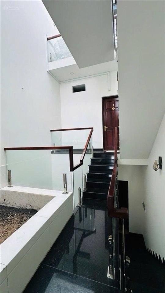 Mặt tiền đường số 16, quận 4, 3 tầng, 29 m2, nhỉnh 6,x tỷ