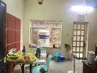 Bán nhà mặt tiền đoàn văn bơ, 40m2, 5 tầng, dòng tiền 26 triệu/tháng, nhỉnh 6,x tỷ