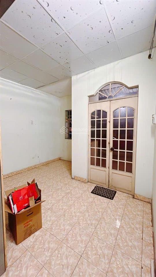 Vip bán nhà mặt tiền đường số 9, quận 4, 4 tầng, 38.2m2, nhỉnh 6,x tỷ