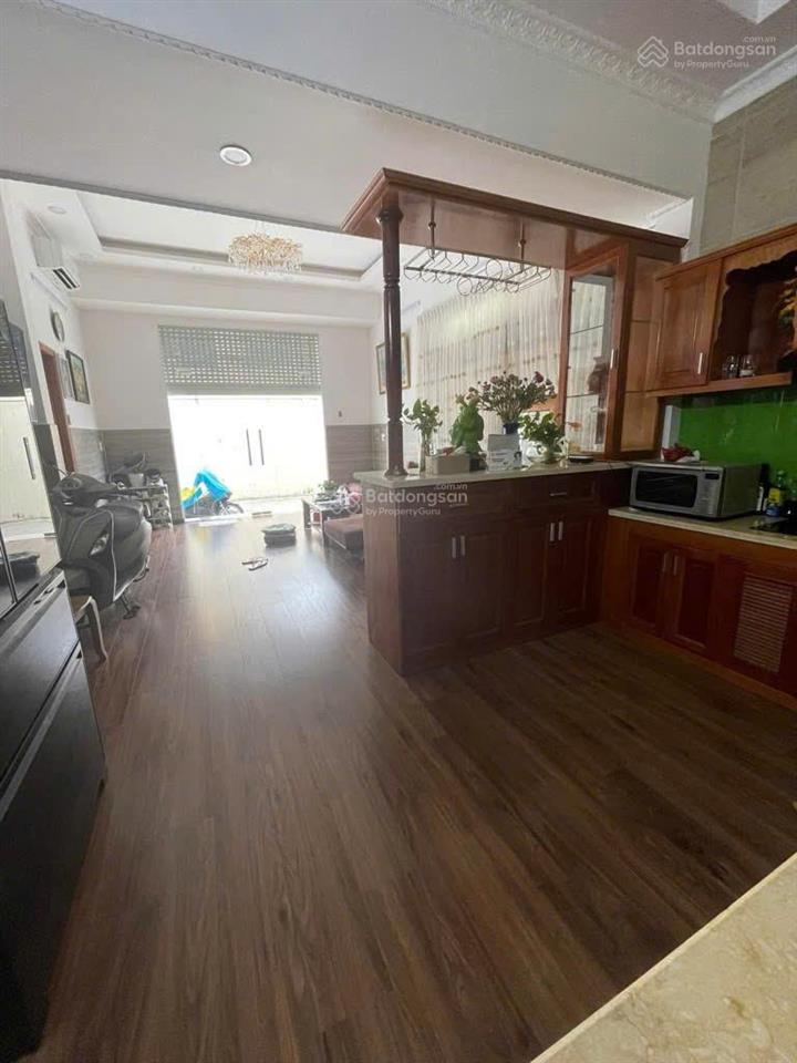 Bán nhà vip có hầm ô tô trong nhà, lý phục man, quận 7, 134m2, 5 tầng, nhỉnh 14,x tỷ