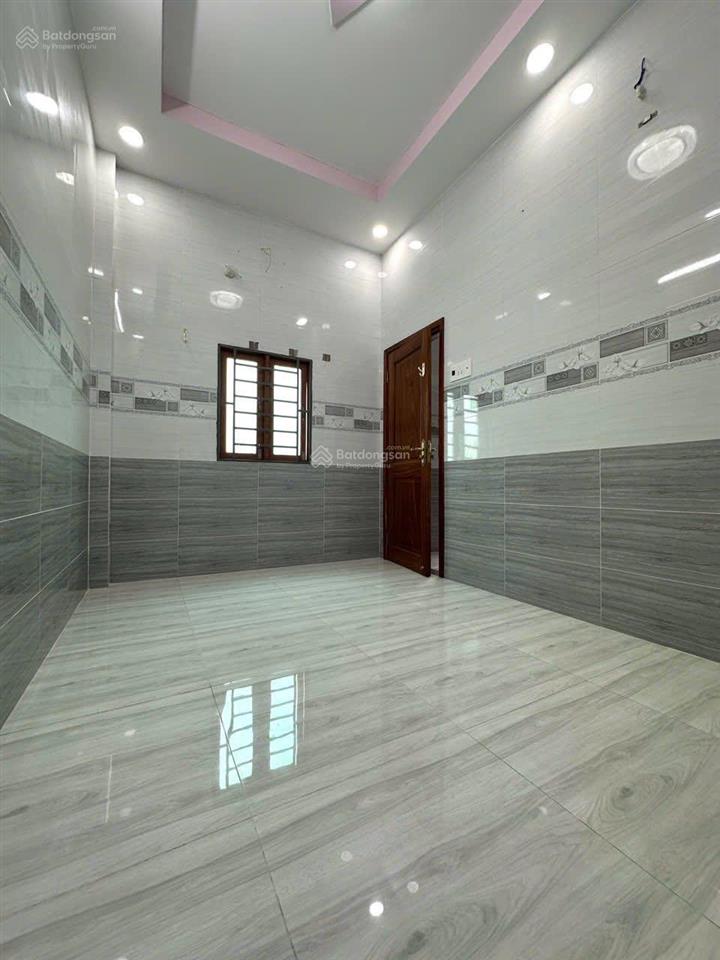 Hẻm xe hơi lý phục man ngang lớn 6,1m sân đậu ô tô 4 phòng ngủ hoàn công đủ