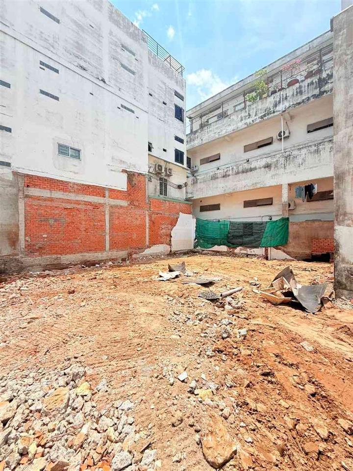 Bán đất mt nguyễn thị thập, 460m2, ngang lớn 10m , giá nhỉnh 55,x tỷ thương lượng.