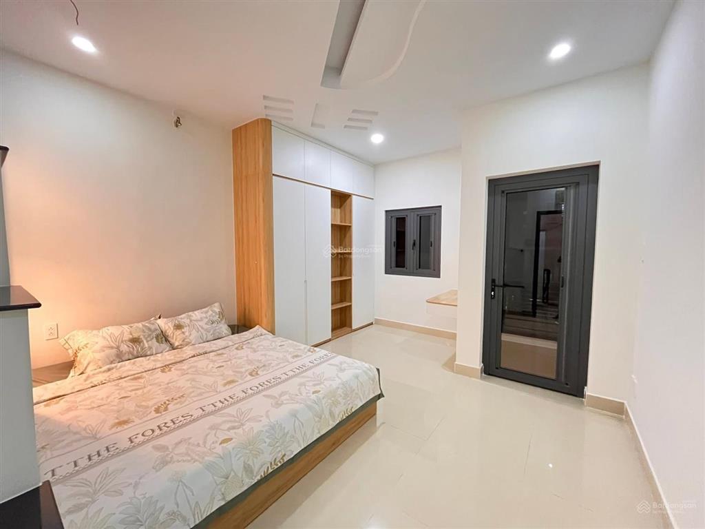 Nhà mặt tiền lý phục man, quận 7, ngang 7,3m x 12,5m, 13 phòng ngủ,  12,9 tỷ