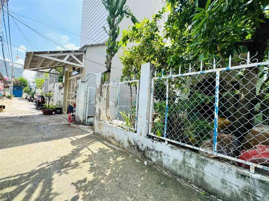 Bán nhà quận 7, dtsd 260m2, ngang 10m, cạnh kingfood mart, 8 tỷ tl