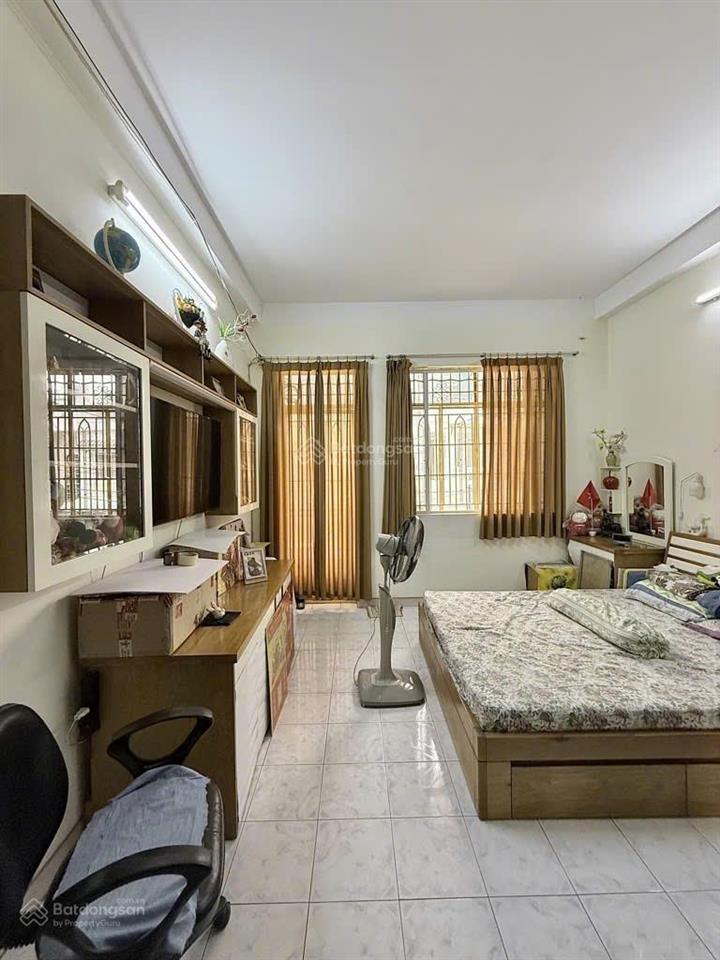 *** bán nhà tân thuận tây, quận 7, ngang 7.5m, 3 tầng, cách mt ôtô 50m , nhỉnh 7 tỷ tl