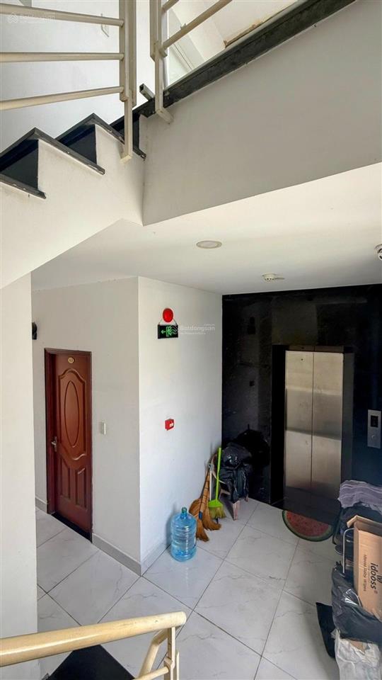 Chdv mt tôn thất thuyết, quận 4, 8 tầng, 8x15, dòng tiền 100 triệu/tháng, giá 29,x tỷ