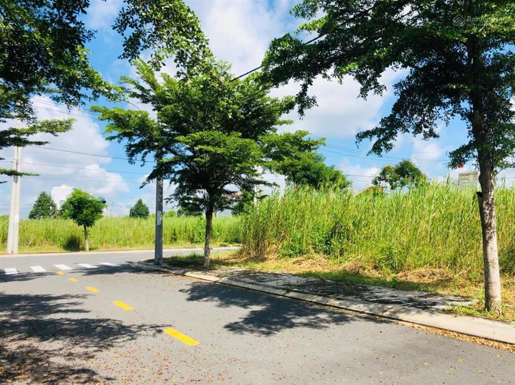 Chính chủ cần bán đất nền sài gòn village long hậu view đường công viên diện tích 5x16m