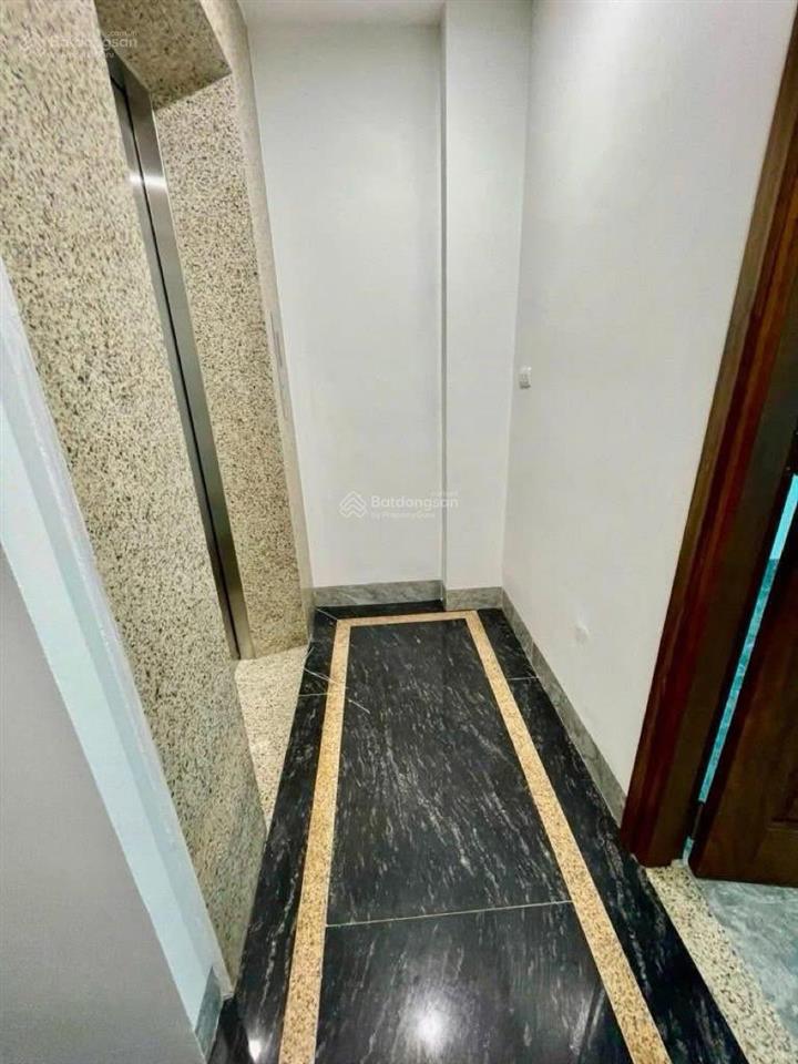 Chủ cần bán ngay giảm 1 tỷ căn nhà 7 tầng,thang máy  ô tô vào nhà  hồ tùng mậu  45m2  17,x tỷ