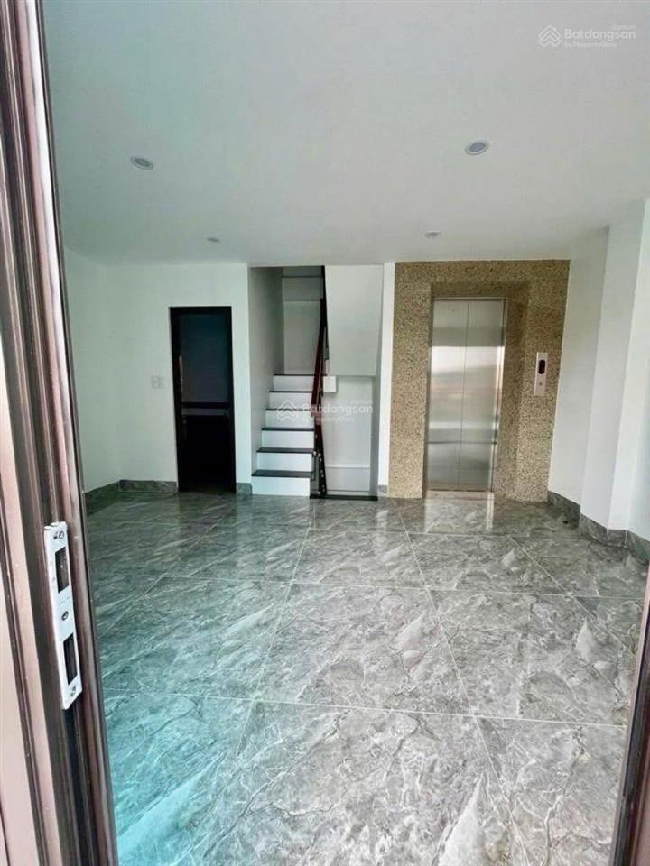 Chủ cần bán ngay giảm 1 tỷ căn nhà 7 tầng,thang máy  ô tô vào nhà  hồ tùng mậu  45m2  17,x tỷ