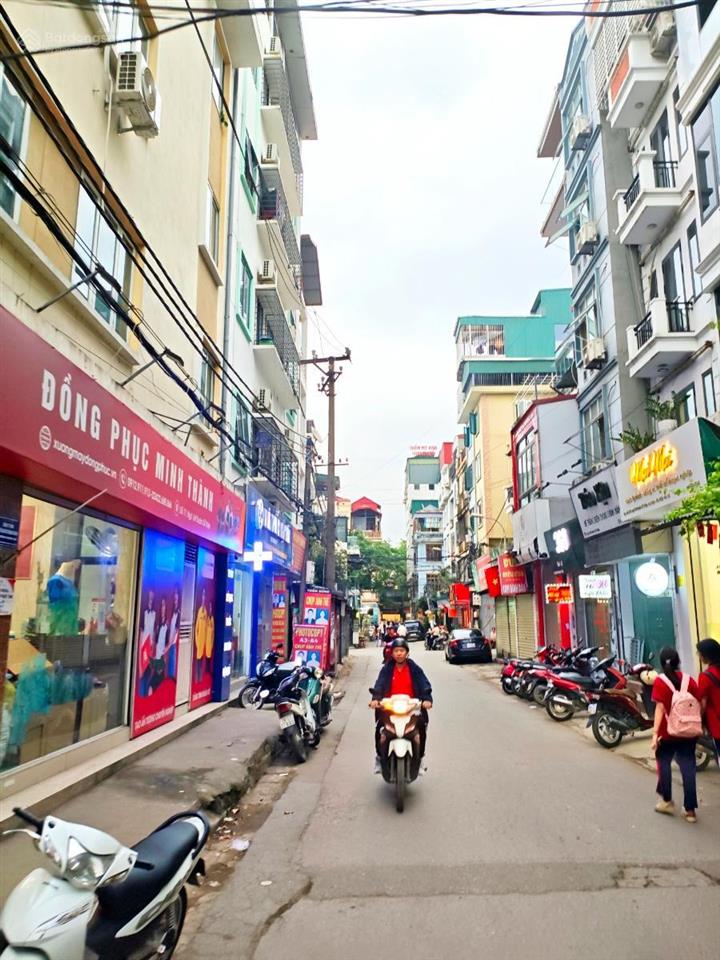 Bán nhà riêng tại phố mai dịch, 7,8 tỷ, 30m2  chính chủ hot!