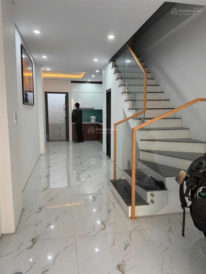 Chỉ 10.x tỷ  sở hữu 47m2 nhà dân xây sát phố hồ tùng mậu  ở cực lộc