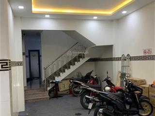 Nhà 1 trệt 5 lầu  giáp tên lửa, bình tân  thang máy  13 phòng  dòng tiền 65tr/tháng giá 19.5 tỷ