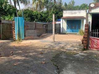 Bán đất tặng nhà cấp 4  183m2  2tỷ41  13tr/m2.
dòng tiền khoảng 40tr/năm