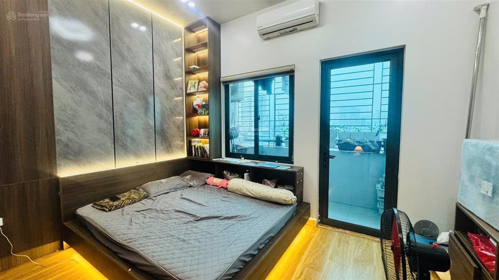 Nhà bán, cầu diễn, hồ tùng mậu, toà mới đẹp, sổ mỗi nhà 1 phôi ôtô đỗ thang máy xịn  full nội thất