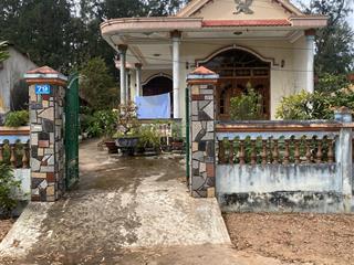 Bán gấp ngôi nhà cấp 4 full thổ cư