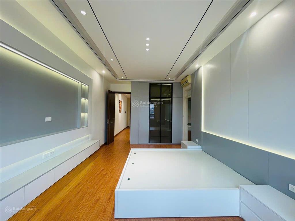 Bán cc 3pn, 2wc, 122m2, tại hoàng đạo thúy, 11 tỷ vnd  0941 667 ***
