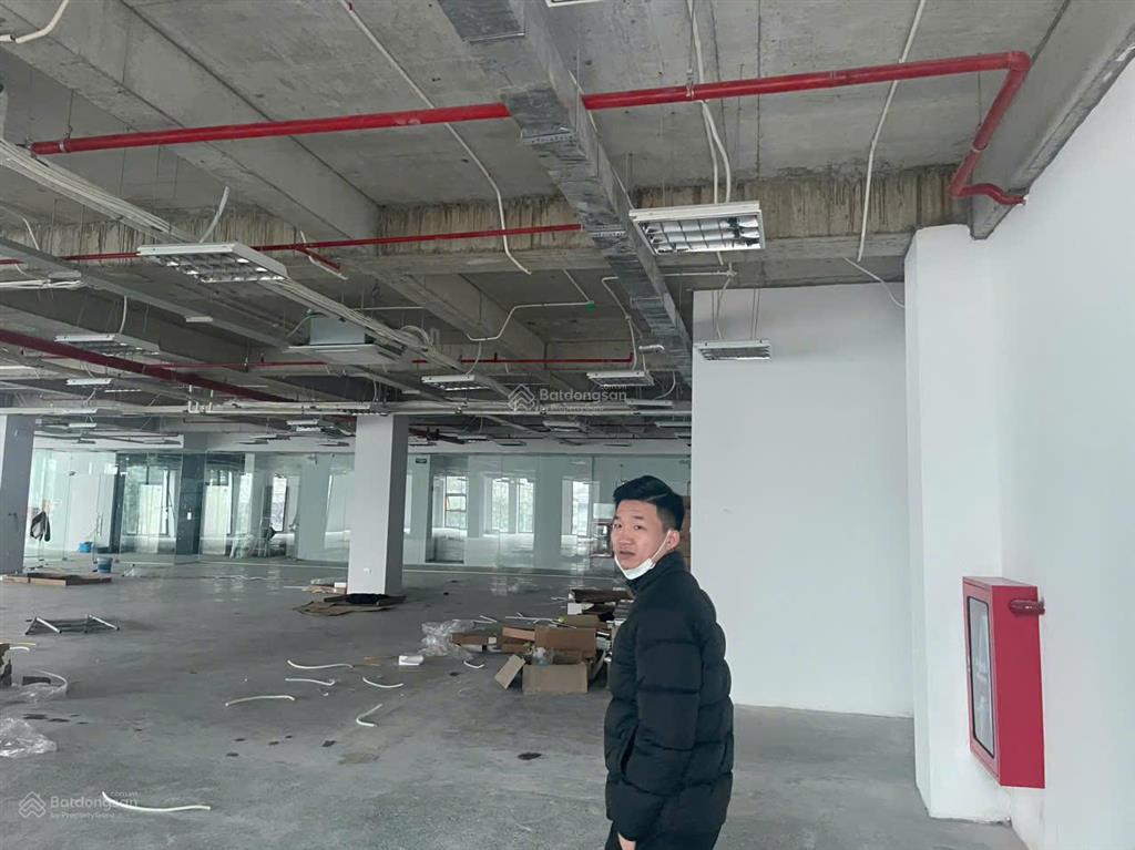Cho thuê văn phòng tại triều khúc, 240 triệu, 1000 m2 view đẹp uy tín  0941 667 ***