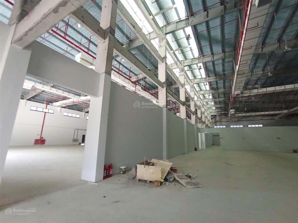 Cho thuê kho, nhà xưởng 5000m2 tại xã quất động, 750 triệu vnd giá ưu đãi  0941 667 ***