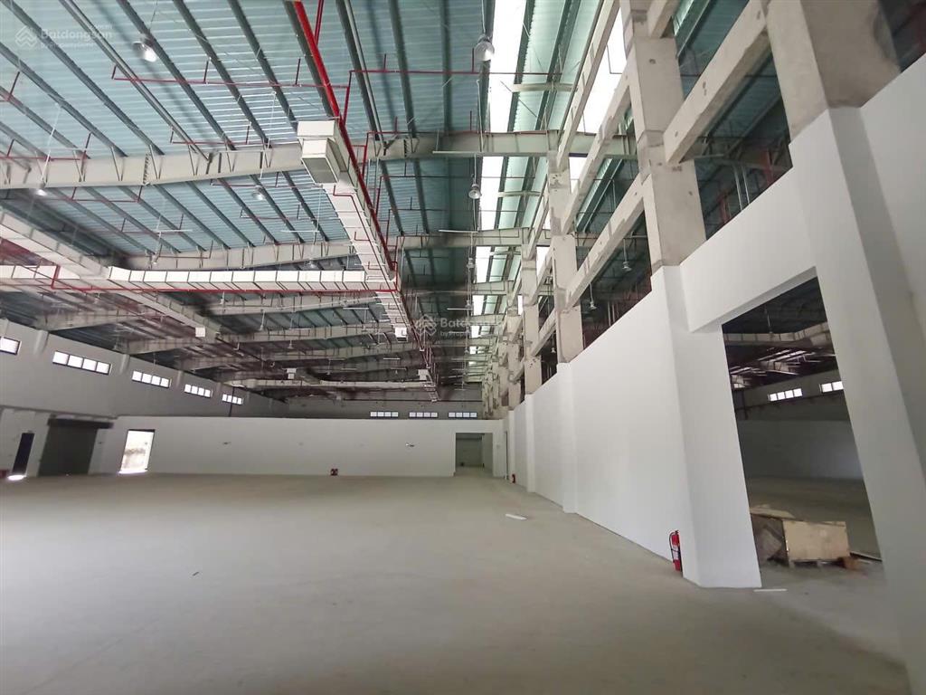 Cho thuê kho, nhà xưởng 5000m2 tại xã quất động, 750 triệu vnd giá ưu đãi  0941 667 ***