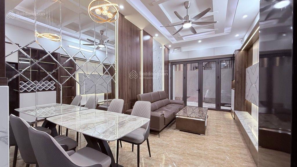 Phân lô  ngõ quận ủy cầu giấy  an sinh đỉnh  dân trí cao  nhà đẹp nội thất hiện đại  9.8 tỷ