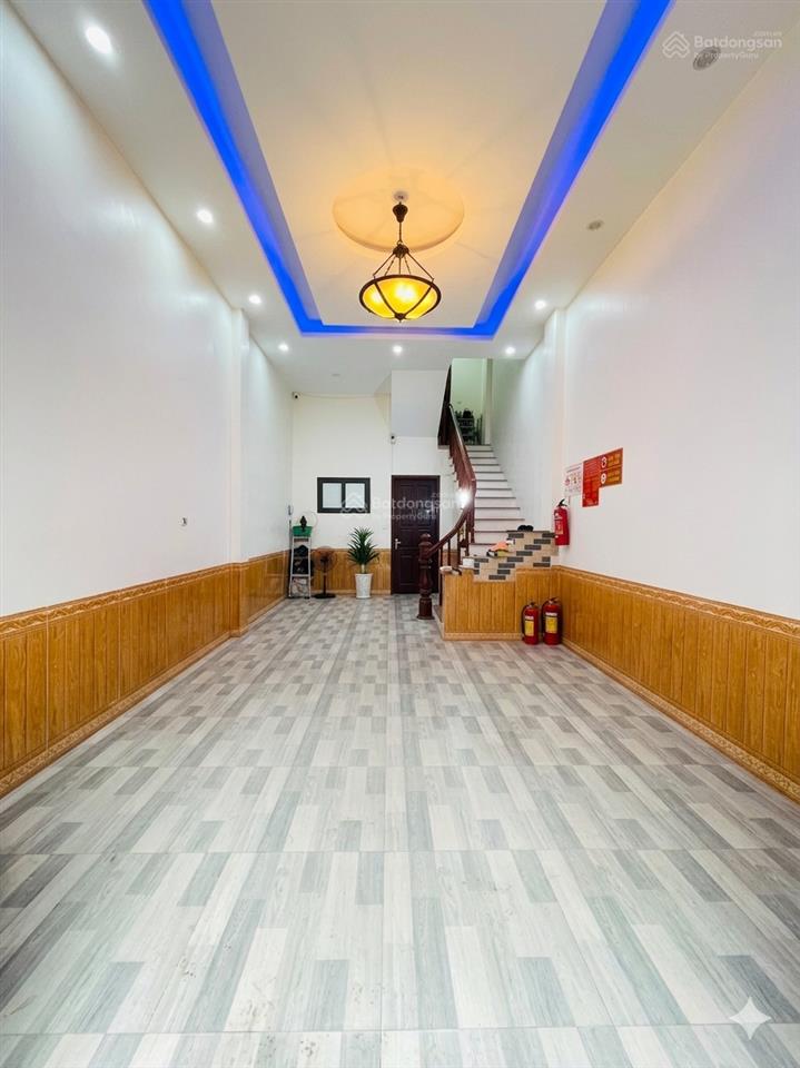 Nhà dân xây 5 tầng 54m2  nhà lô góc 2 thoáng vĩnh viễn  ô tô đỗ cửa vào nhà  20m ra ô tô tránh