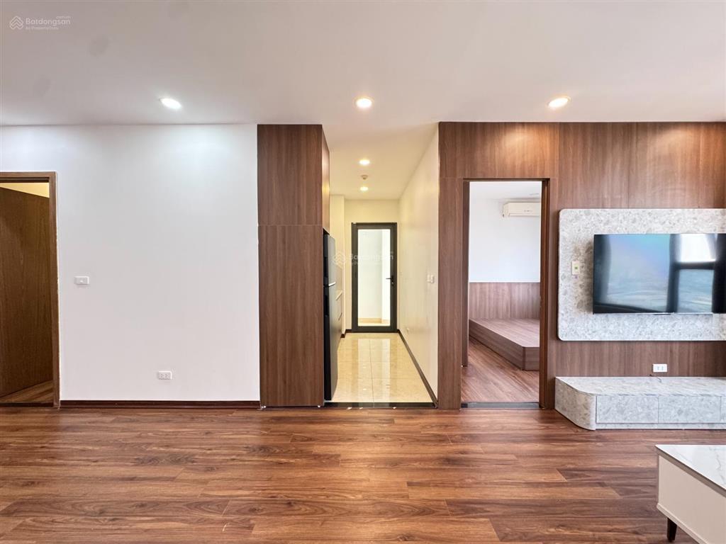 Chính chủ bán gấp căn hộ 67m2 eco green 286 nguyễn xiển.nhà đủ nội thất. sổ cất két. 0965 610 ***