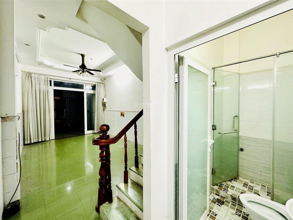 Bán nhà riêng hxh tại phạm văn chiêu, 5,5 tỷ, 42 m2  3 tầng. giá 5,5 tỷ