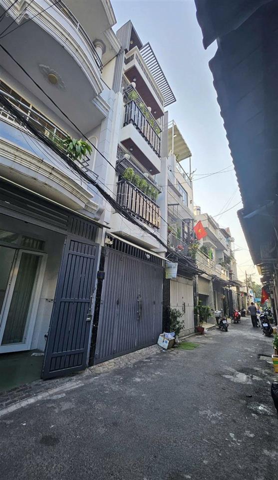 Bán nhà riêng hxh tại phạm văn chiêu, 5,5 tỷ, 42 m2  3 tầng. giá 5,5 tỷ