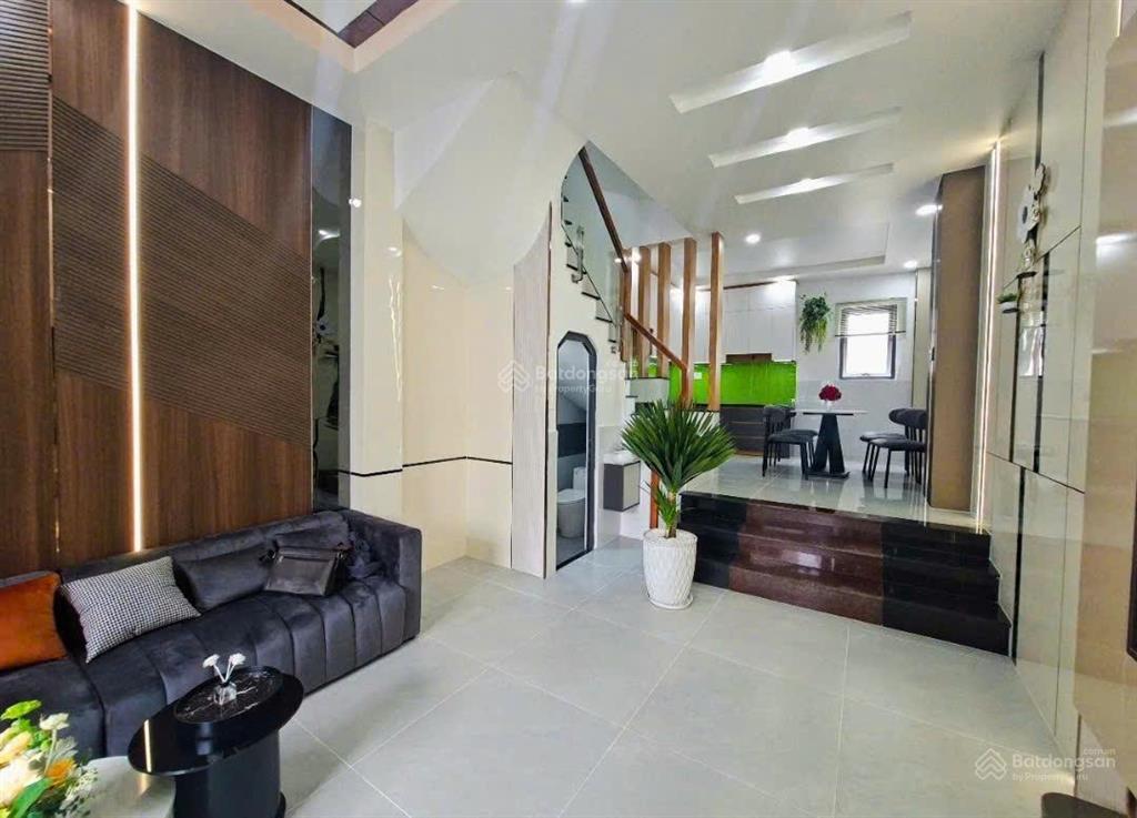 Nhà phố gò vấp hxh nguyễn văn khối. 44m2  3 tầng  3 pn. full nội thất. giá 6,75 tỷ