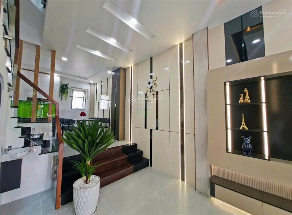 Nhà phố gò vấp hxh nguyễn văn khối. 44m2  3 tầng  3 pn. full nội thất. giá 6,75 tỷ