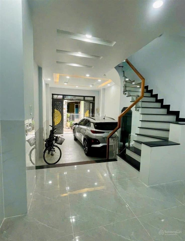 Nhà phố gò vấp hxh nguyễn văn khối. 44m2  3 tầng  3 pn. full nội thất. giá 6,75 tỷ