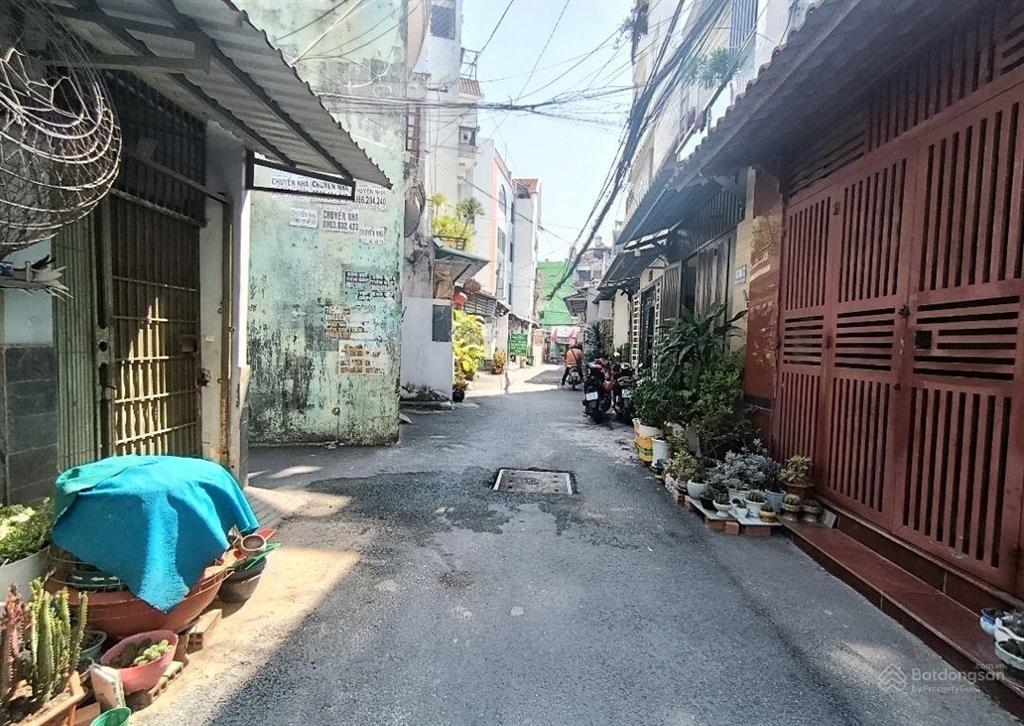 Bán nhà riêng hxh đỗ cửa gần emart phan huy ích 50m2 ( 5 x 10 ). giá 5,88 tỷ