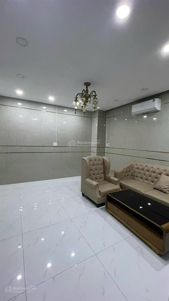 Góc 2 mặt tiền khu đồng bộ nguyễn văn dung phường an nhơn. giá chỉ 10 tỷ