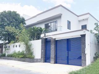 Cho thuê biệt thự sân vườn rộng trần não quận 2